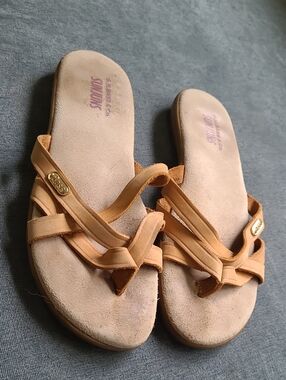 Bass Women's Tan Leather Slide Sandals with Gold Accent